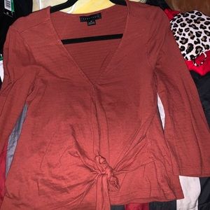 Long sleeve tie front